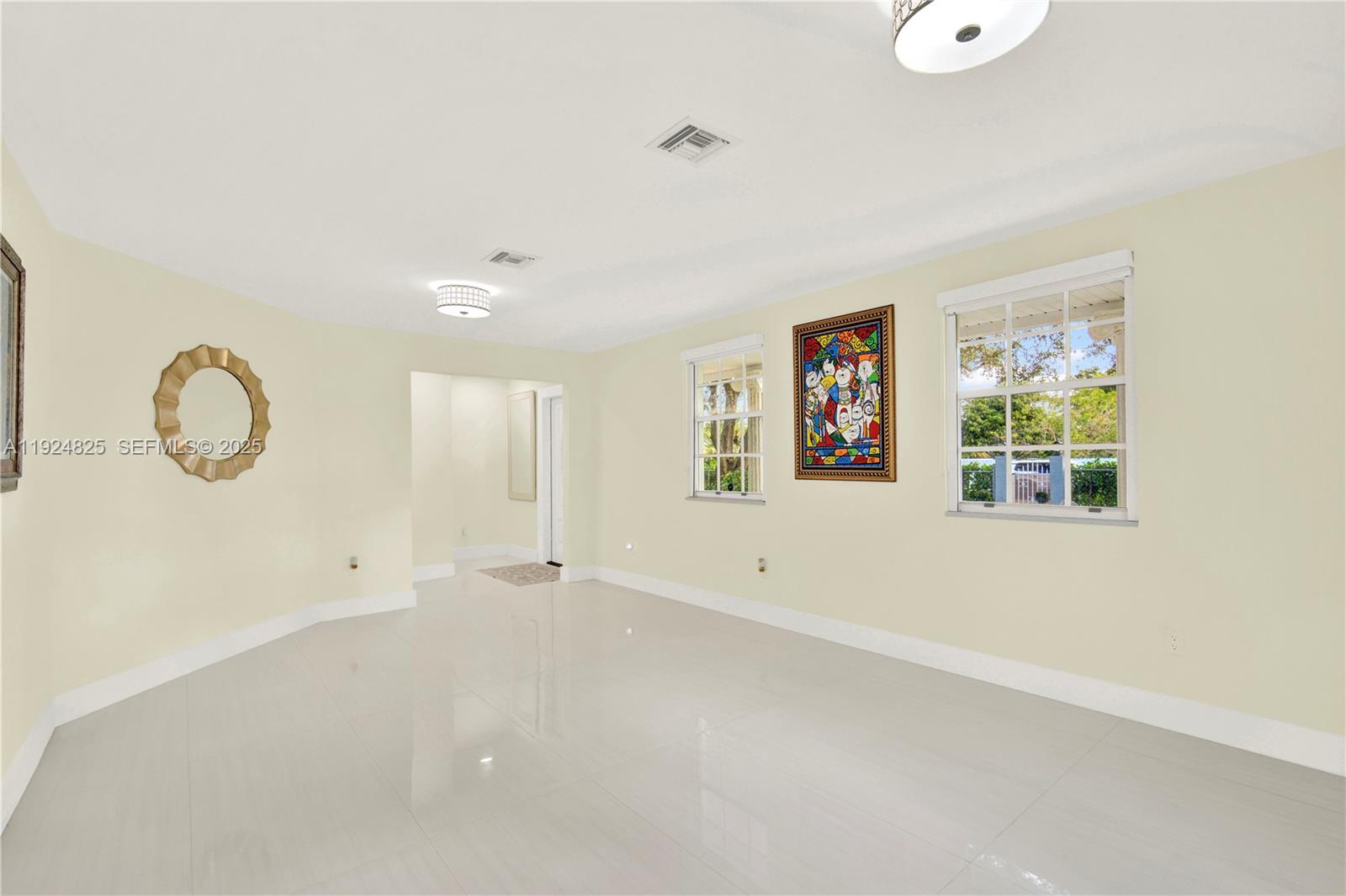 SILVER PALMS GROVES - Residential