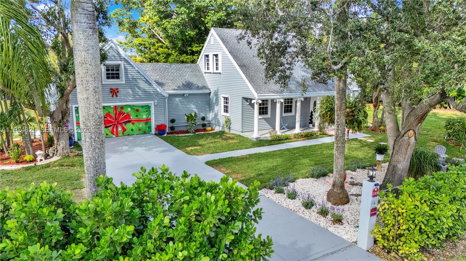 SILVER PALMS GROVES - Residential