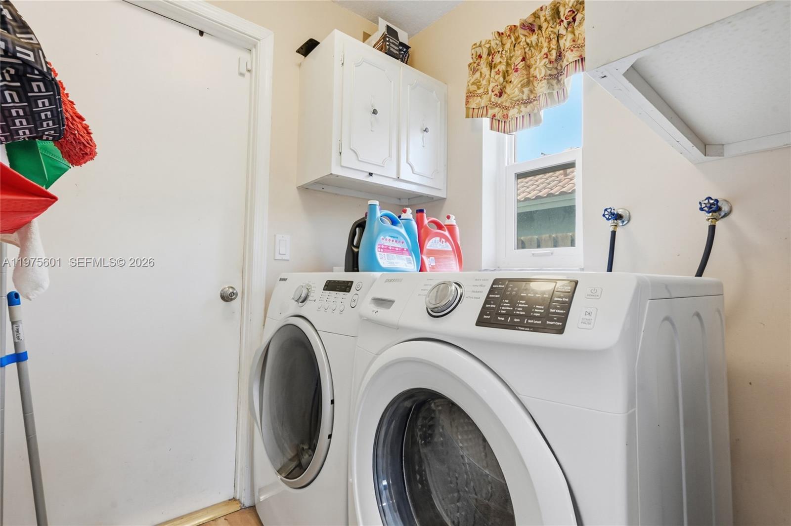 NORTH SPRINGS - Residential