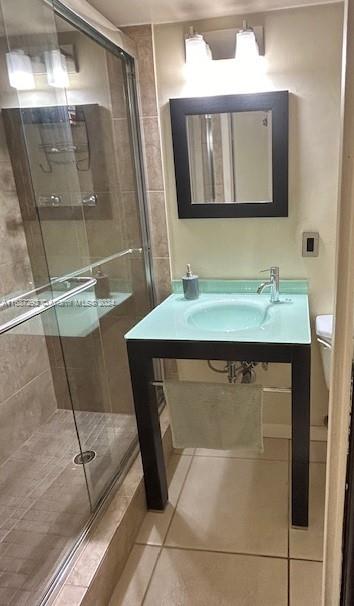 LINCOLN PALACE CONDO - Residential Lease