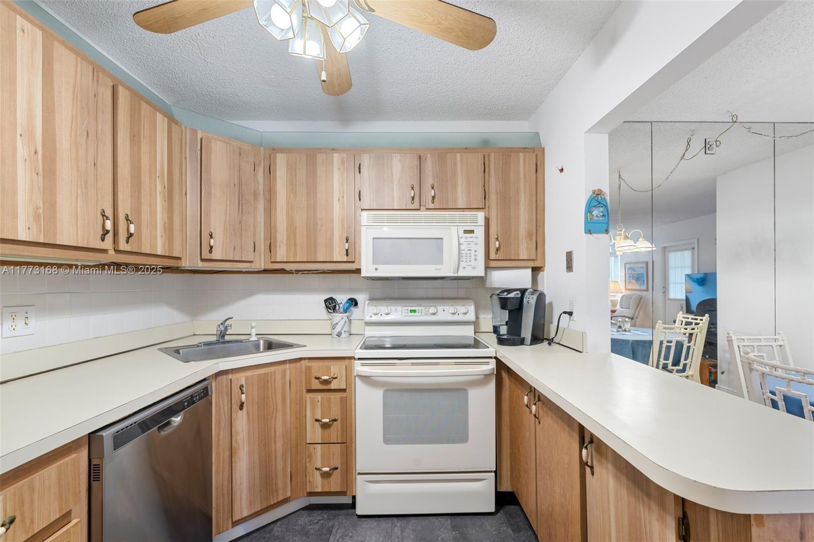 PINE RIDGE III CONDO - Residential