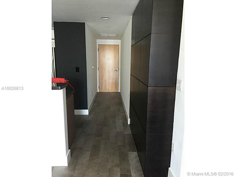 VIZCAYNE - Residential Lease