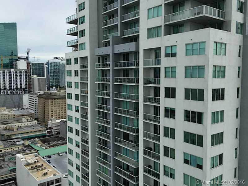 VIZCAYNE - Residential Lease