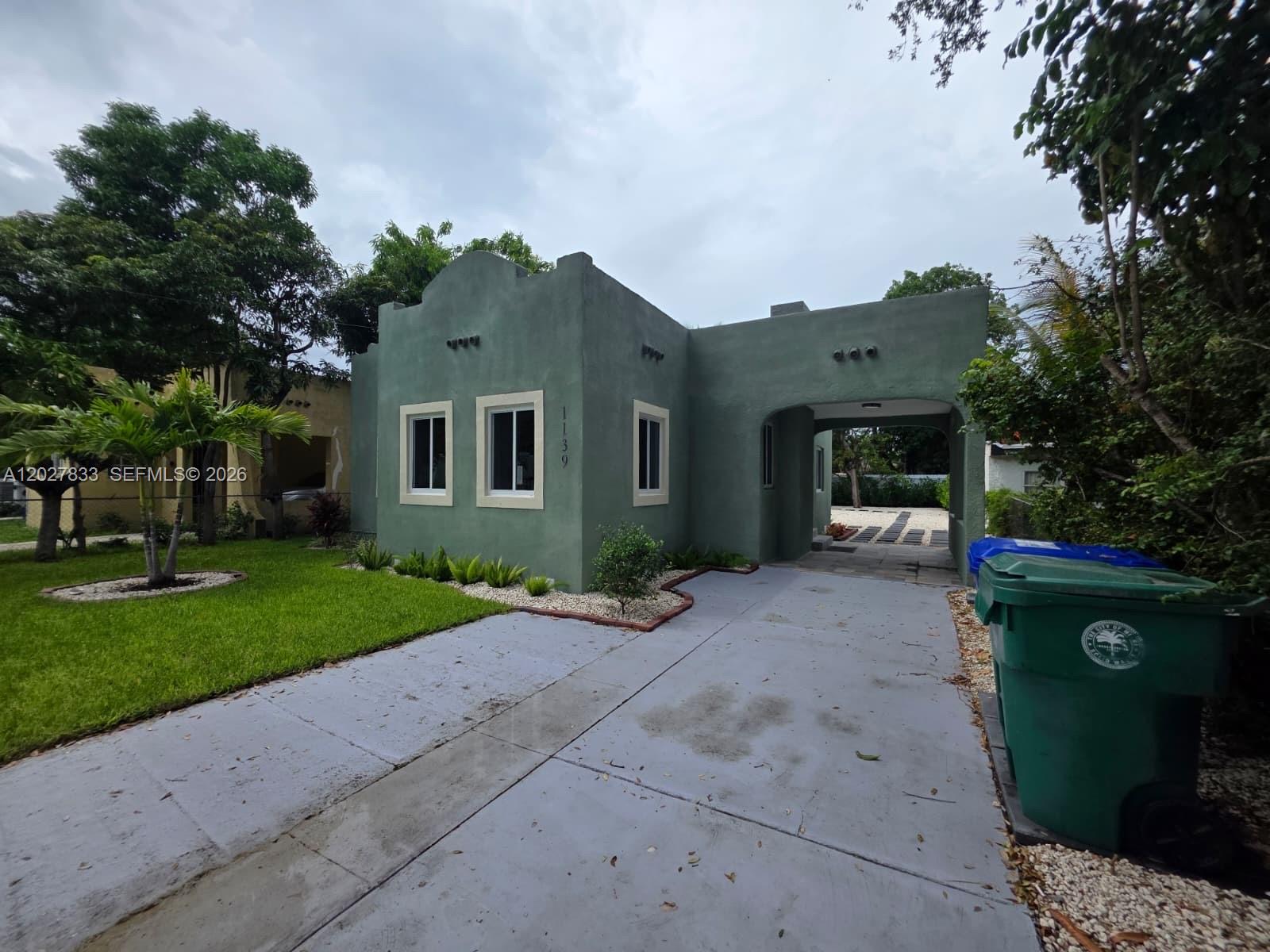 36TH ST MANOR - Residential