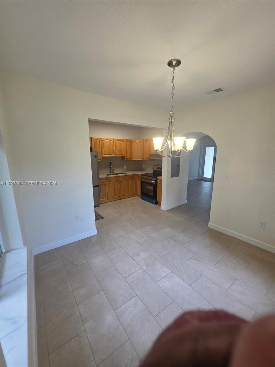 36TH ST MANOR - Residential