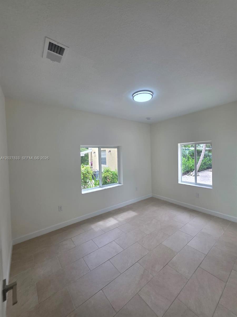 36TH ST MANOR - Residential