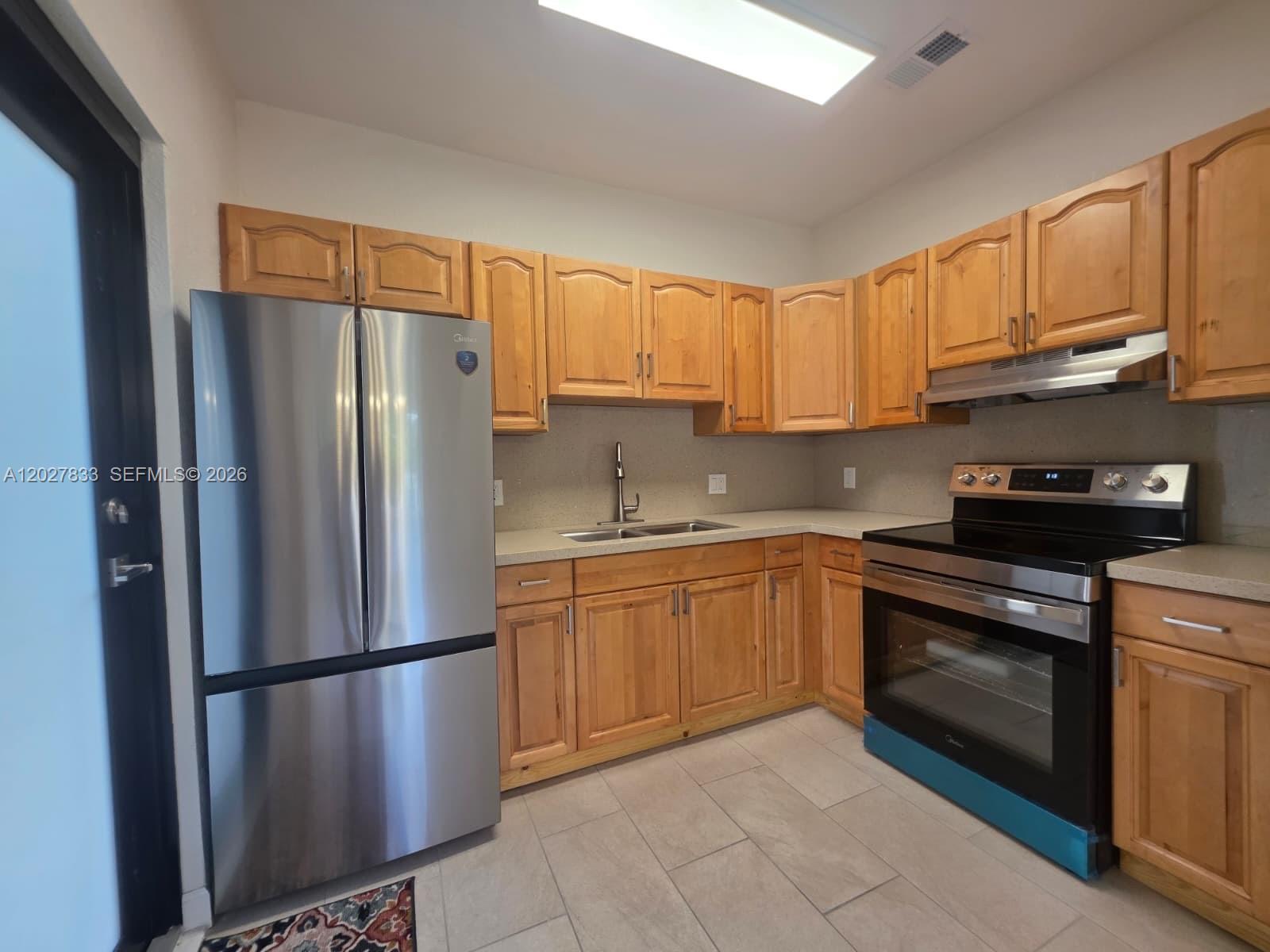 36TH ST MANOR - Residential