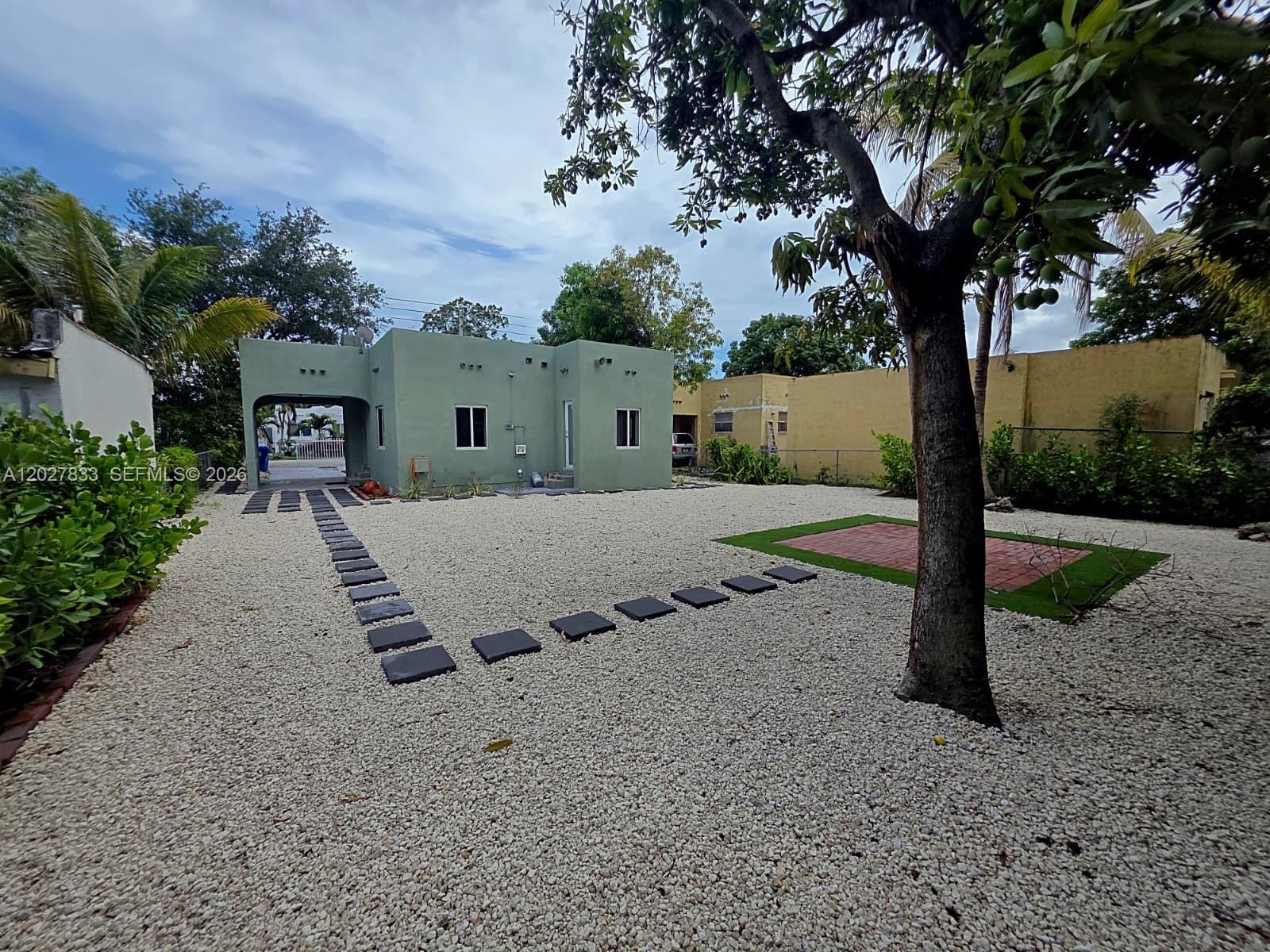 36TH ST MANOR - Residential