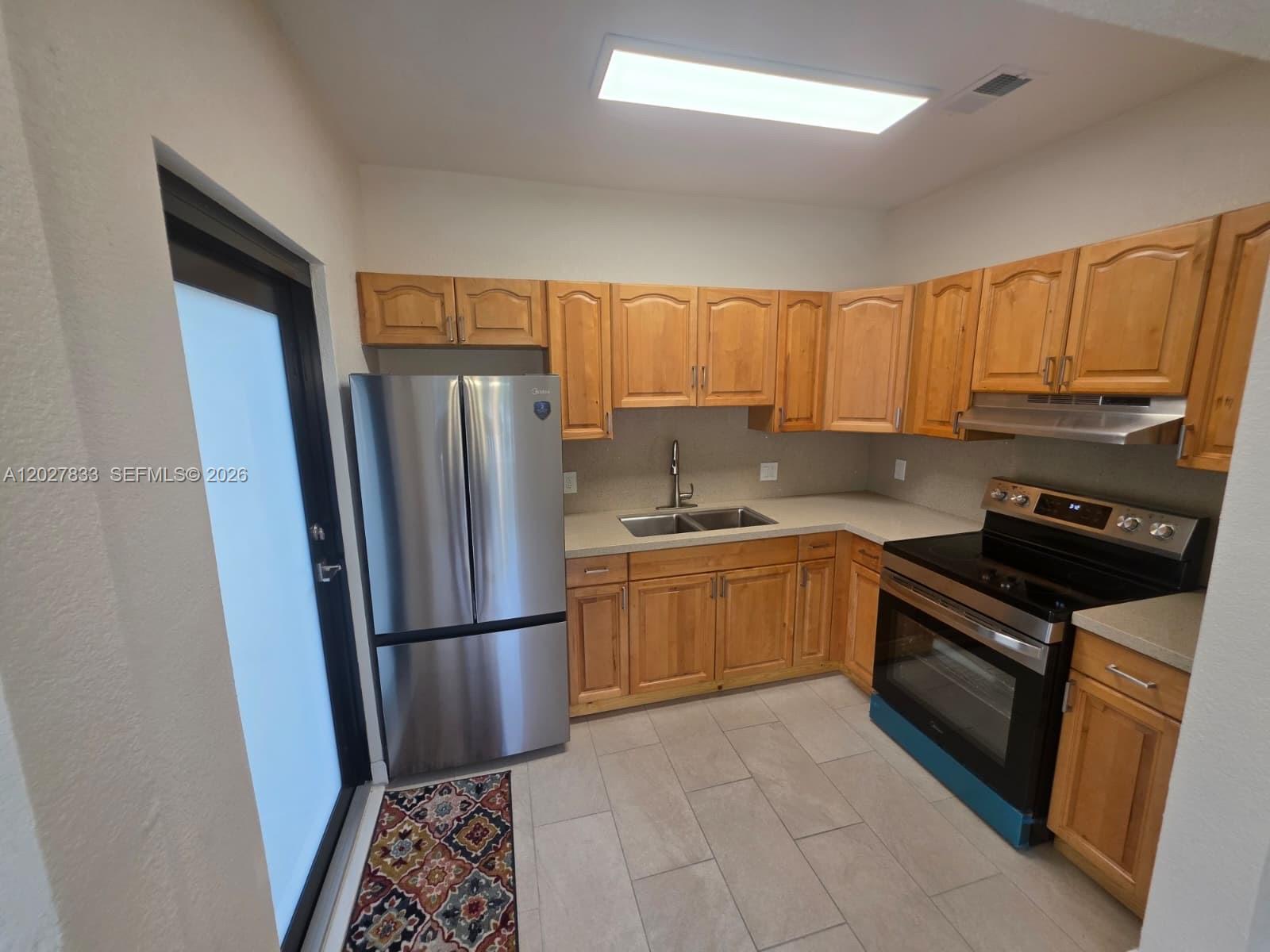 36TH ST MANOR - Residential