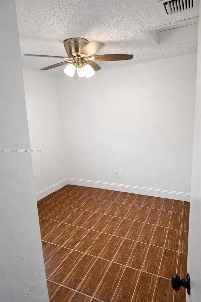 LIBERTY CITY - Residential Lease