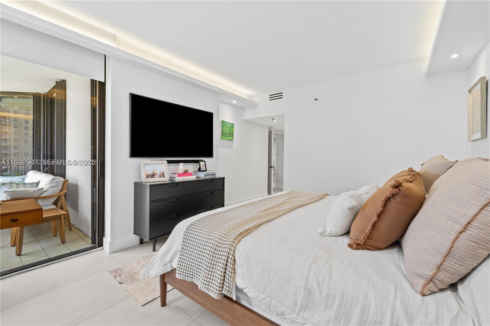 BRICKELL KEY ONE CONDO - Residential