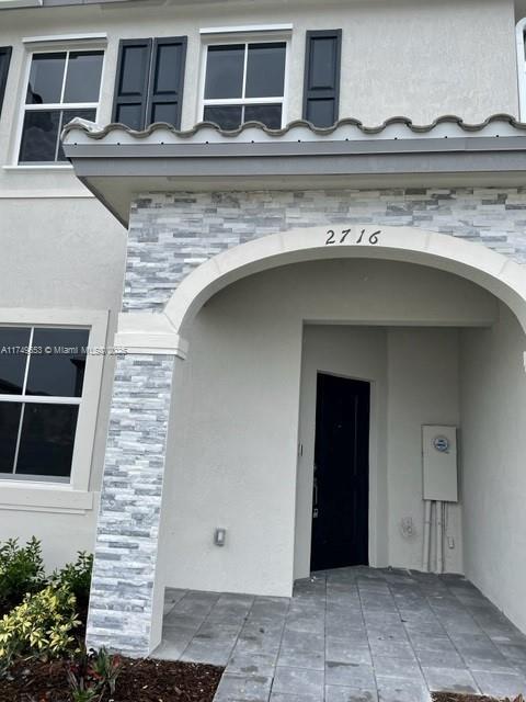 Property for Sale at 2716 Se 19th St, Homestead, Miami-Dade County, Florida - Bedrooms: 3 
Bathrooms: 3  - $390,000