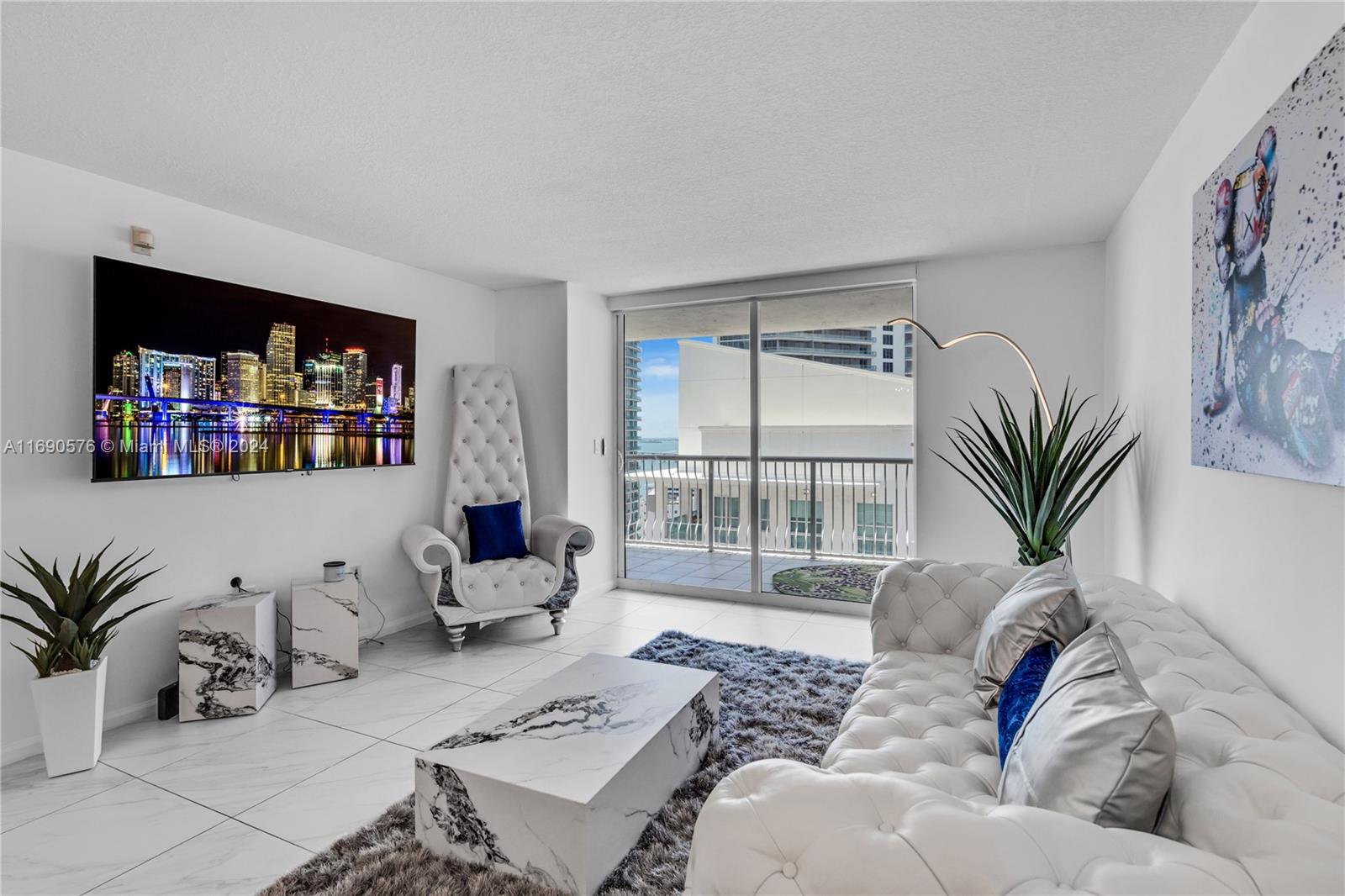 THE CLUB AT BRICKELL BAY - Residential