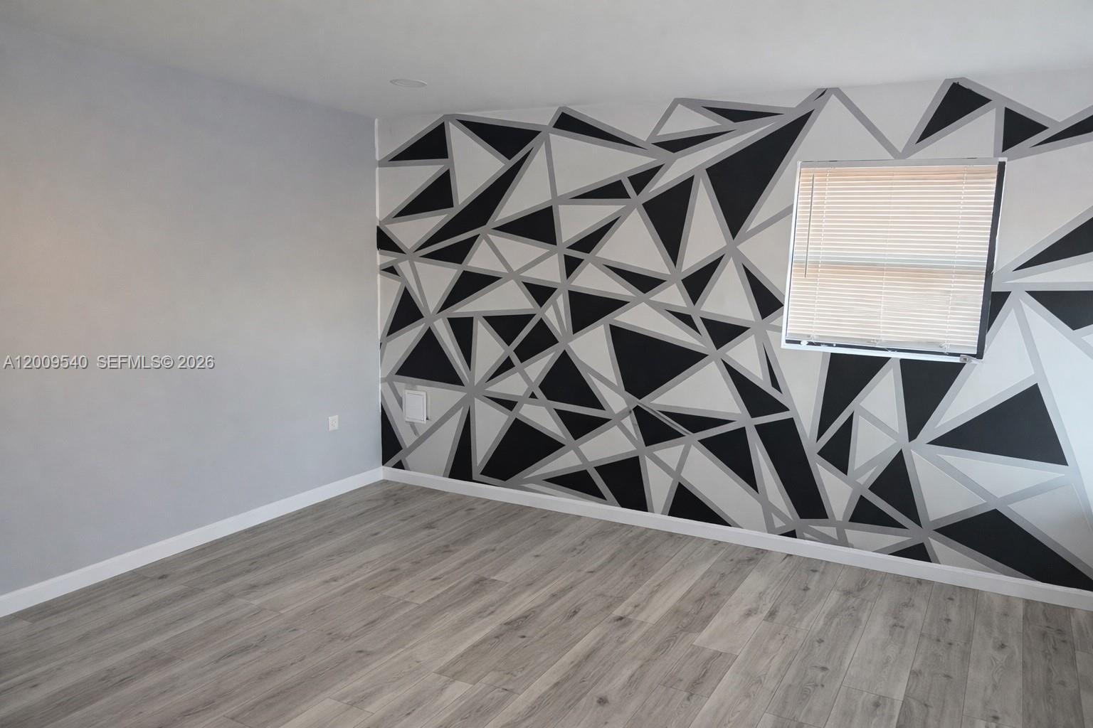 HOLLYWOOD PARK - Commercial Sale