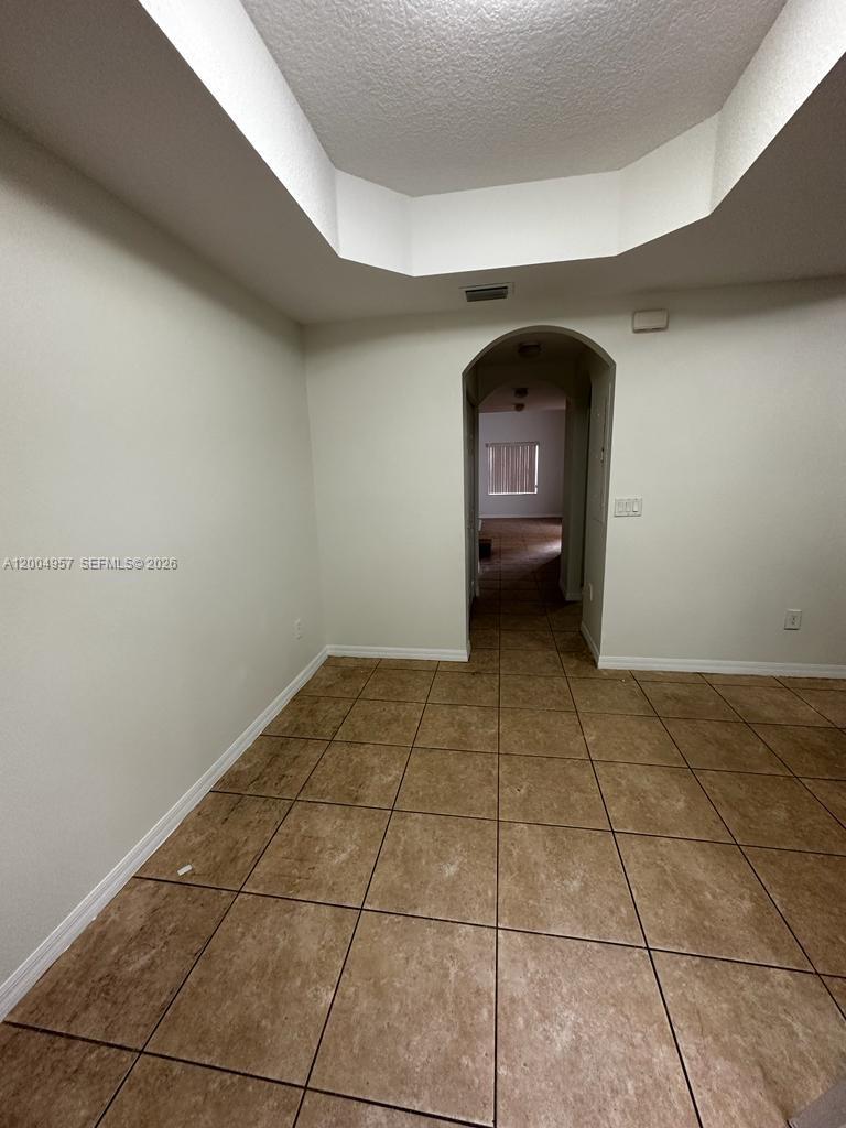 THUNDERBIRD PARK - Residential Lease