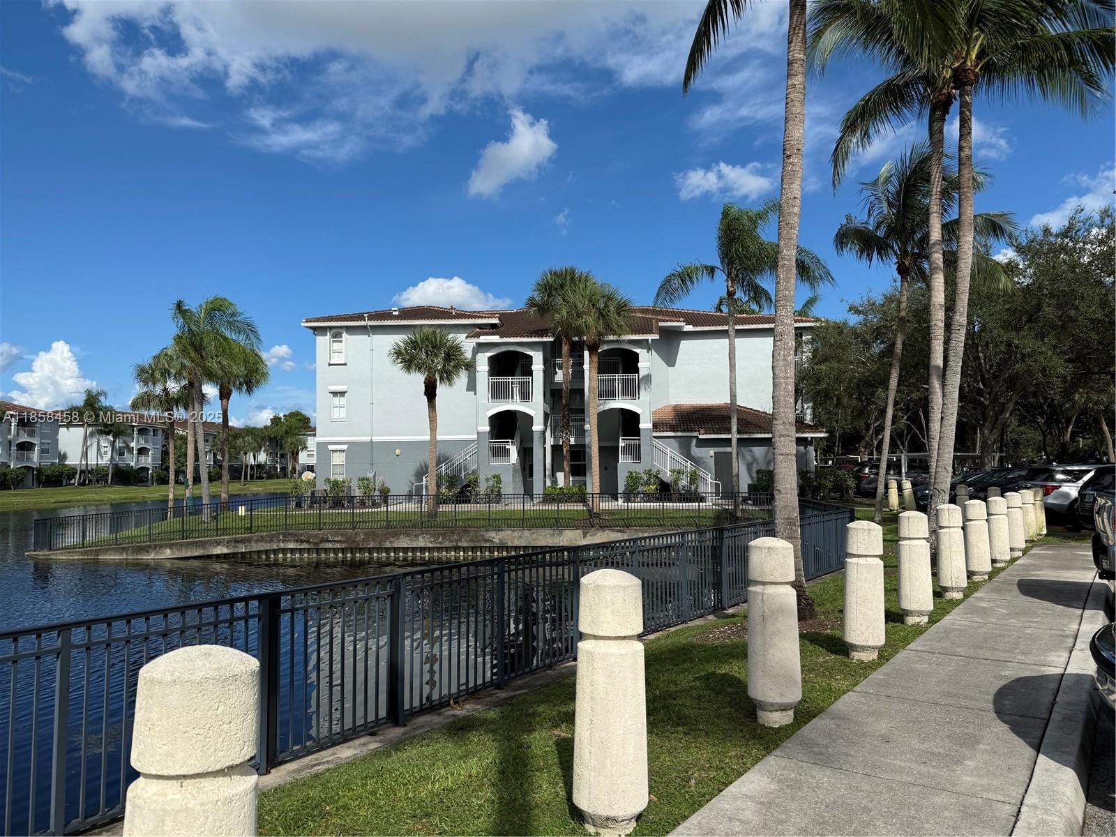 LA VIA CONDO - Residential Lease