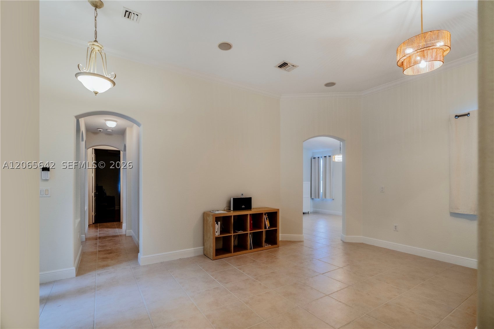2823 Poinciana Cir