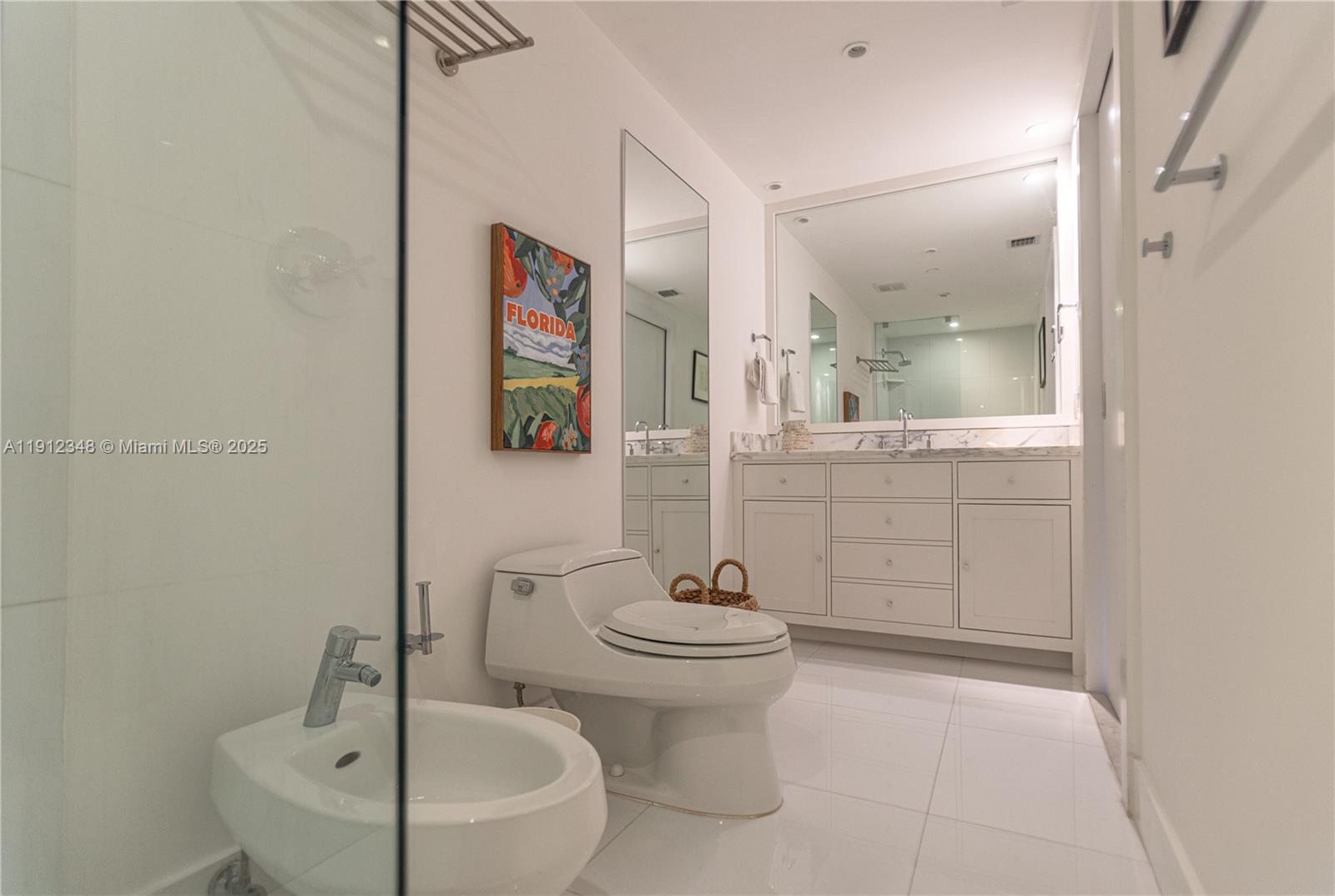 THE BENTLEY BAY CONDO - Residential