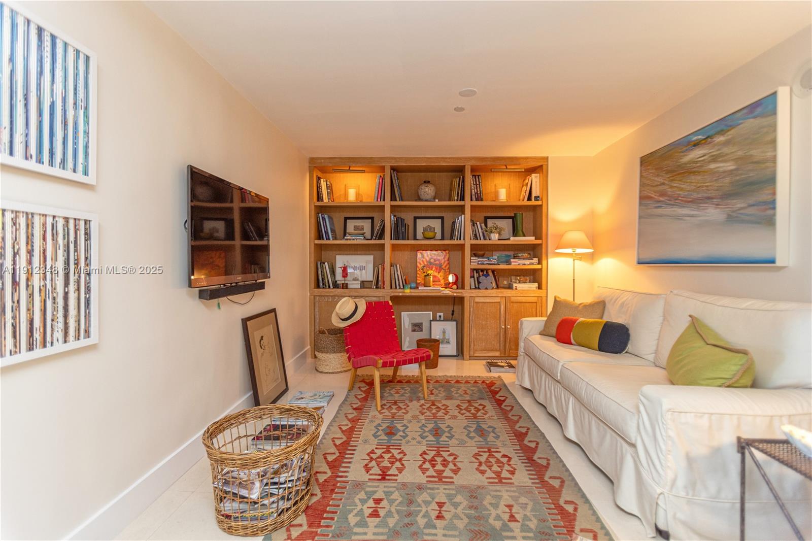 THE BENTLEY BAY CONDO - Residential