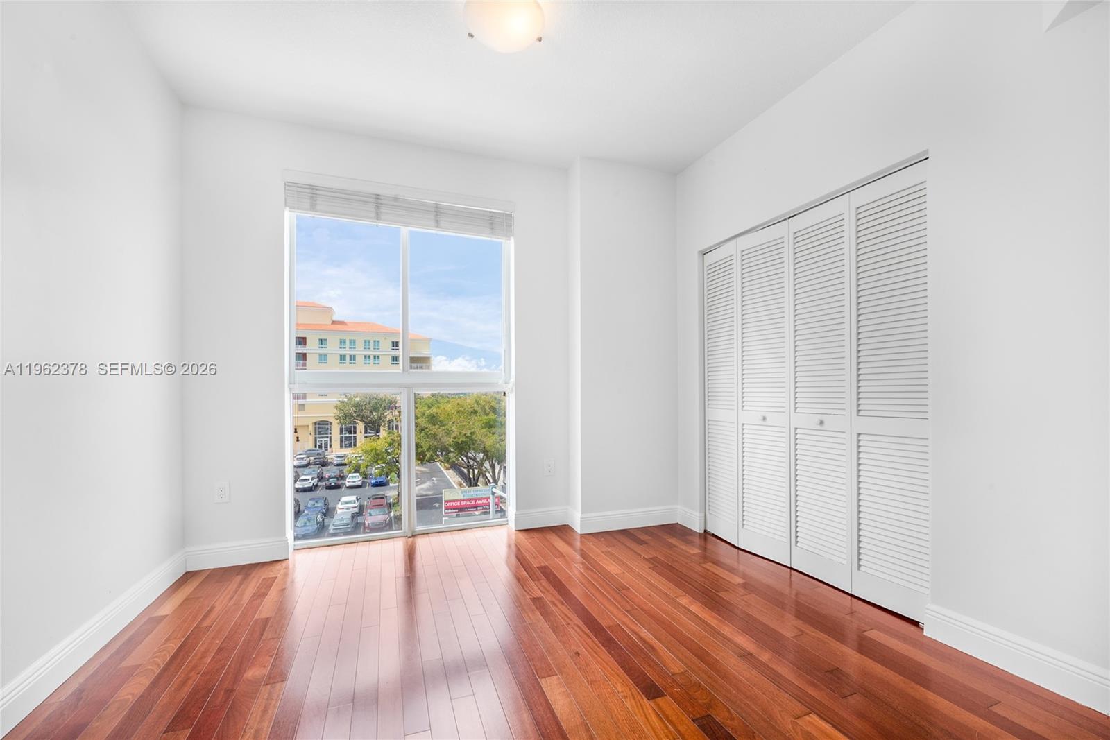 DOWNTOWN DADELAND CONDO N - Residential