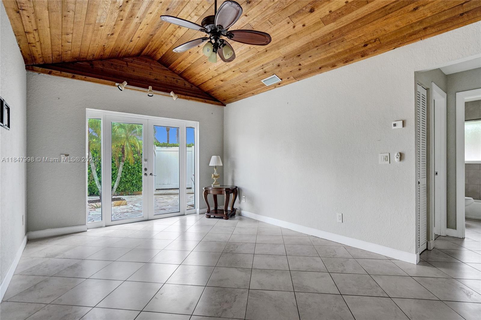 HIGH RIDGE ESTATES ADD - Residential