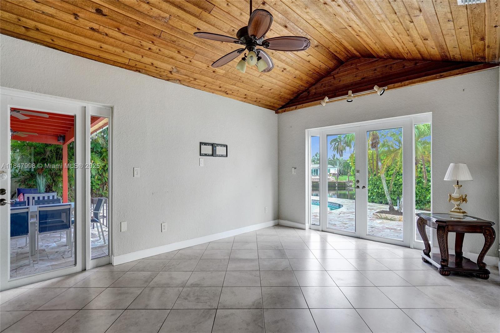 HIGH RIDGE ESTATES ADD - Residential
