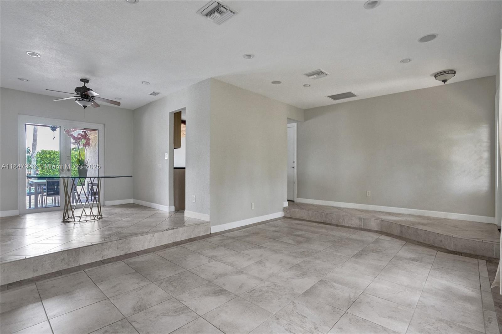 HIGH RIDGE ESTATES ADD - Residential