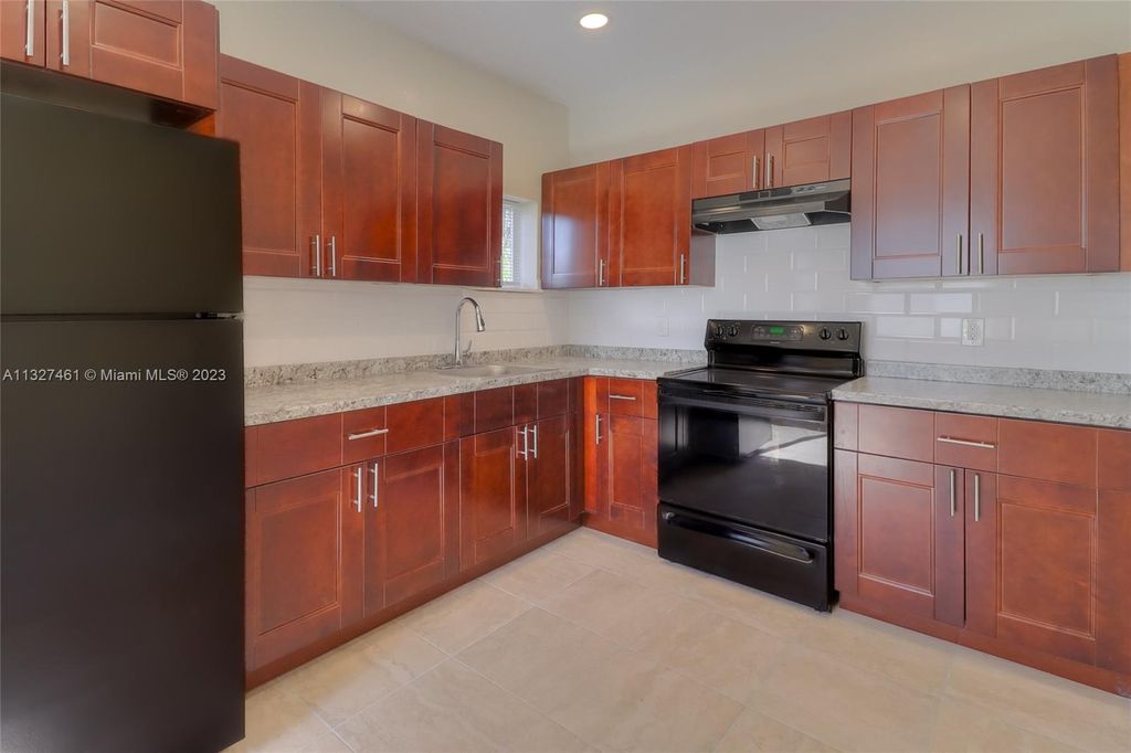 Photo of 4700 Barcelona Ave, Fort Pierce, FL 34946 (MLS # A11327461)