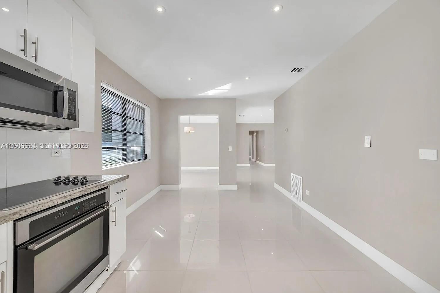 GRIFFING BISCAYNE PARK ES - Residential