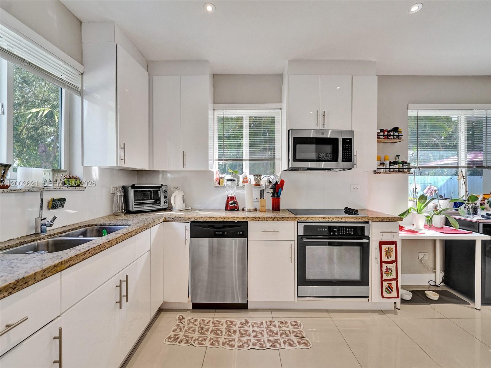 GRIFFING BISCAYNE PARK ES - Residential