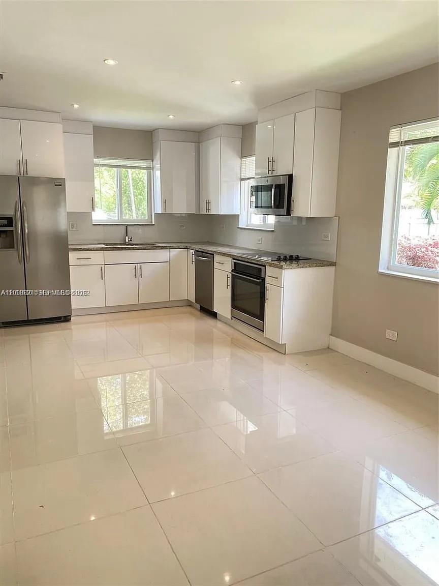 GRIFFING BISCAYNE PARK ES - Residential