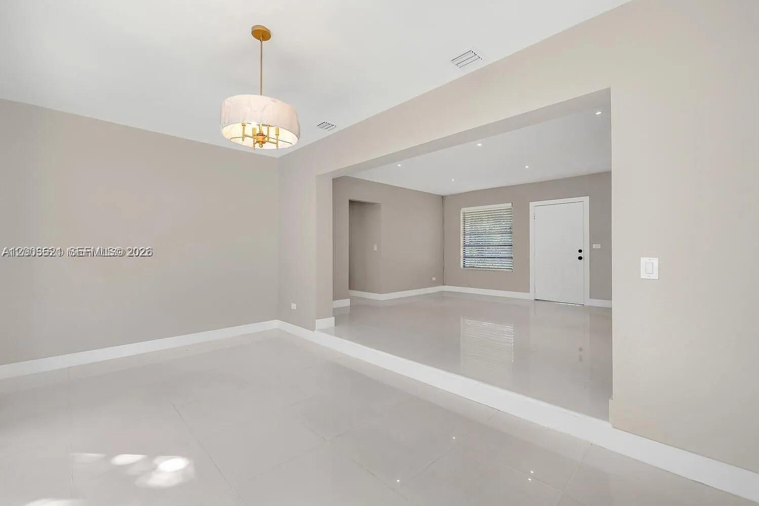 GRIFFING BISCAYNE PARK ES - Residential