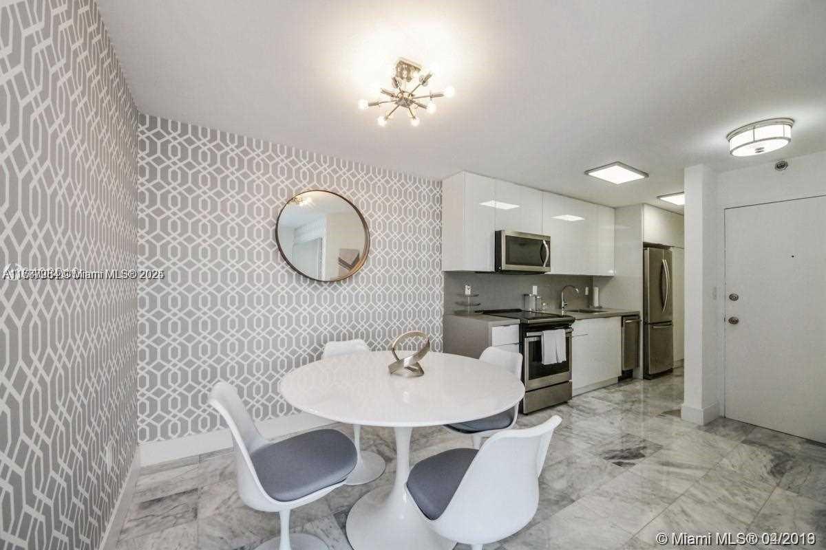1255 Collins Ave 507