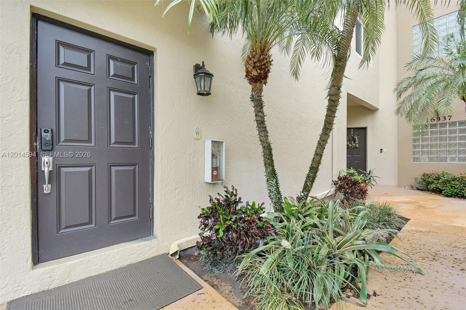 CALIFORNIA COURTS CONDO - Residential
