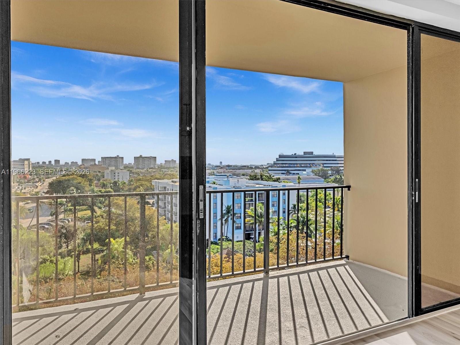 GREENWICH PH I CONDO - Residential