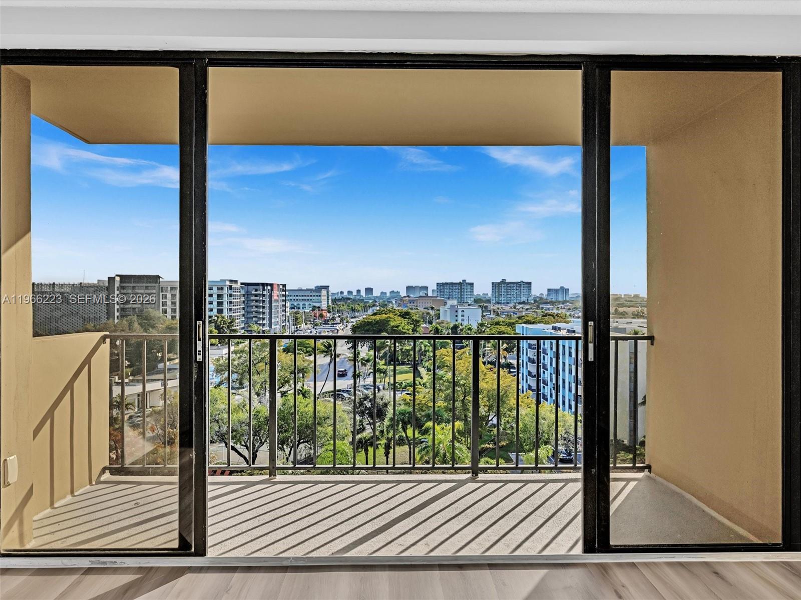 GREENWICH PH I CONDO - Residential