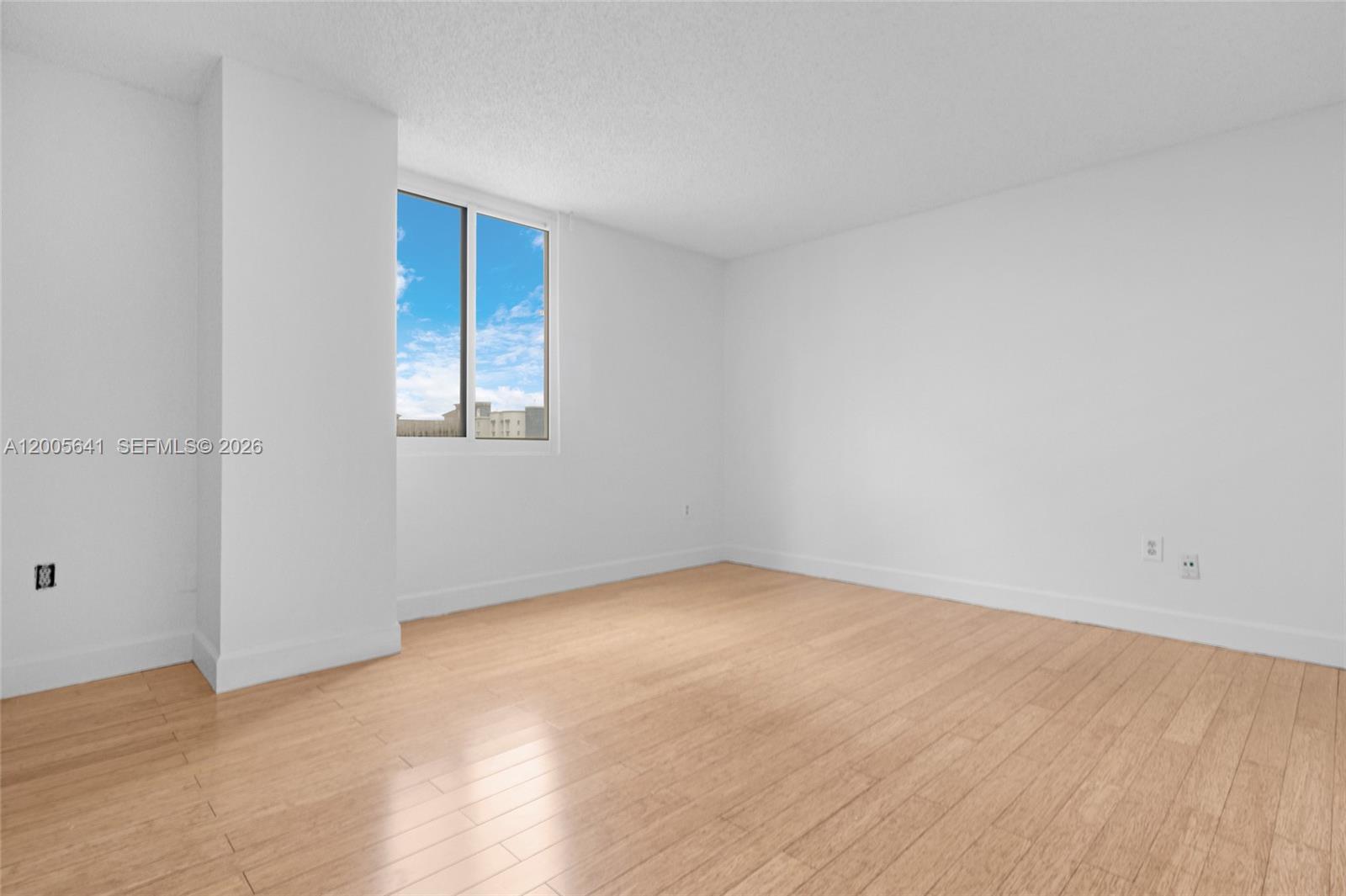 850 N Miami Ave W-607