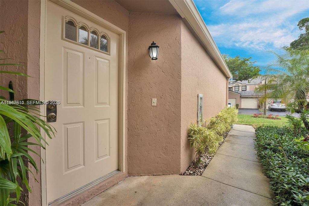 Photo of 123 NW 98th Ter, Plantation, FL 33324 (MLS # A11947810)