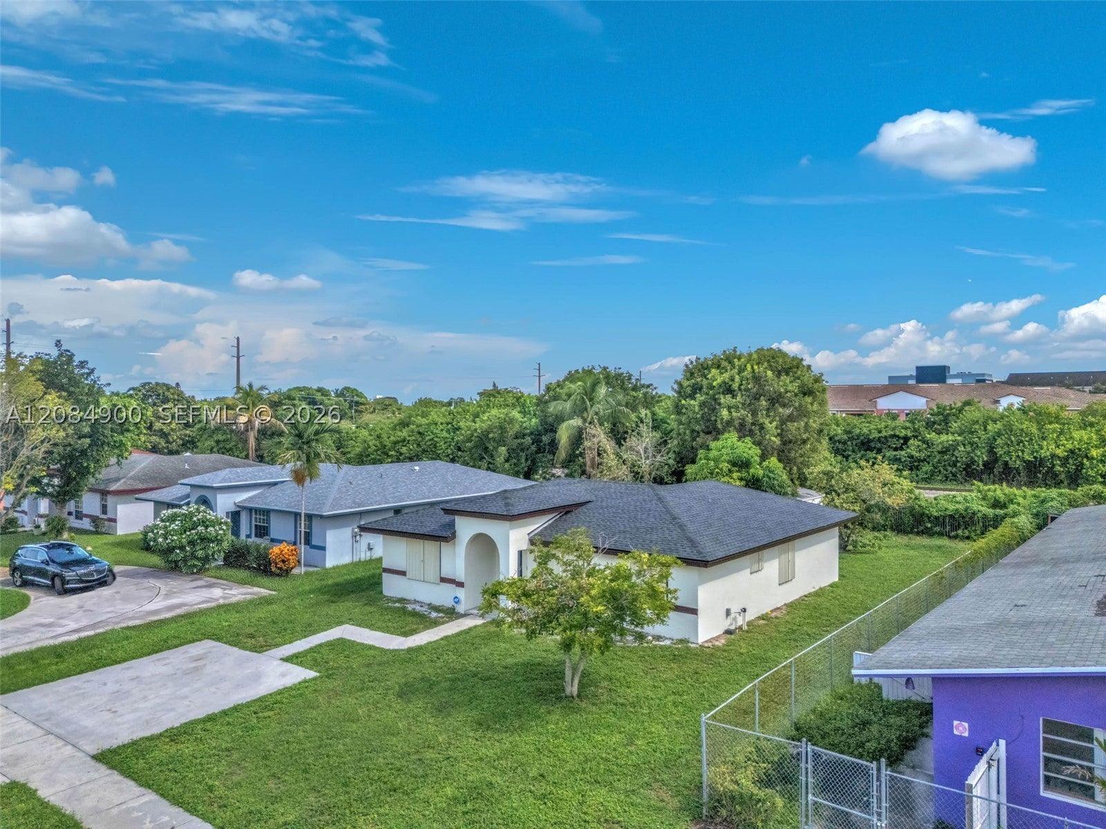 370 NW 14th St