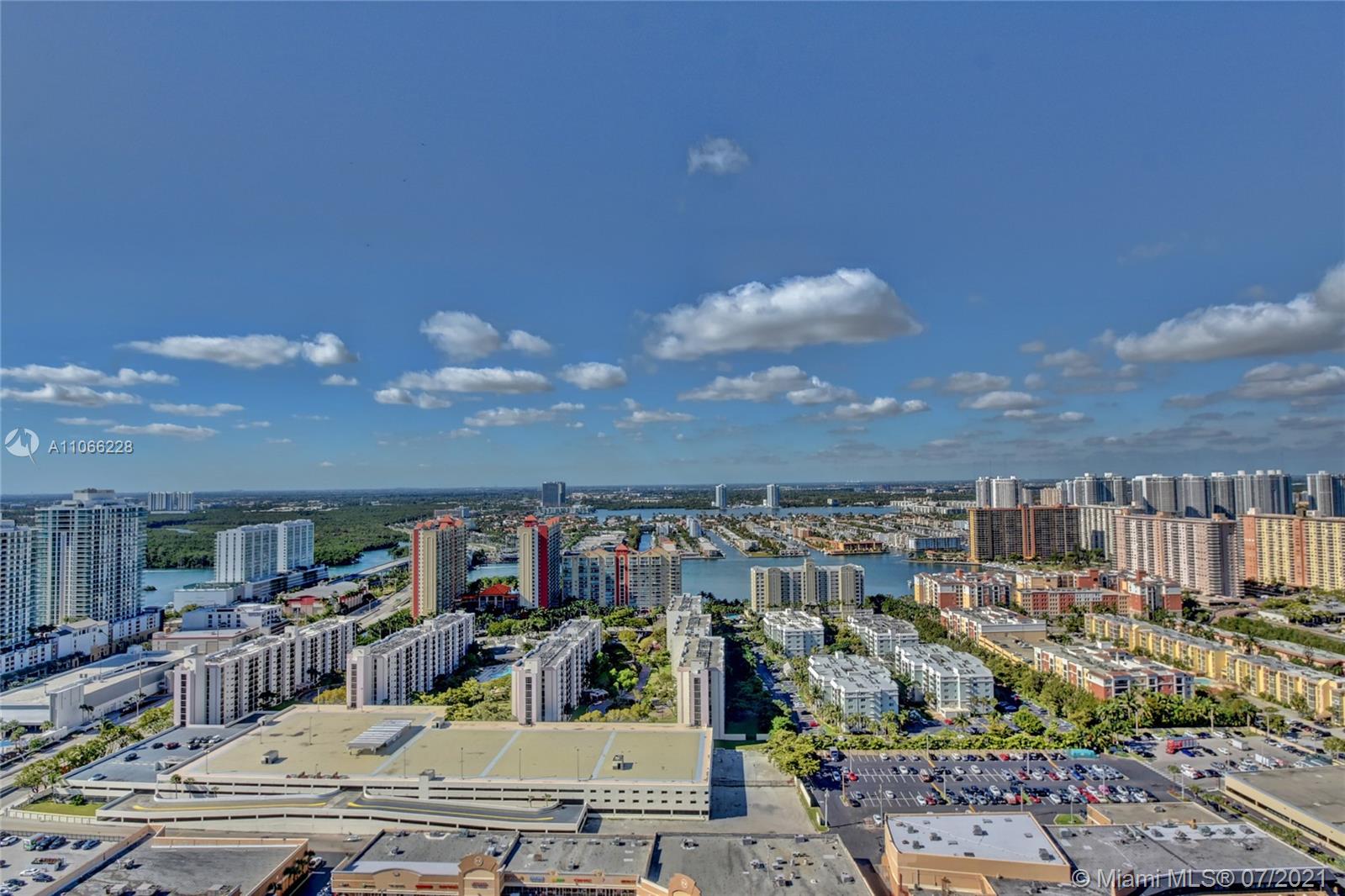 JADE SIGNATURE CONDO - Residential