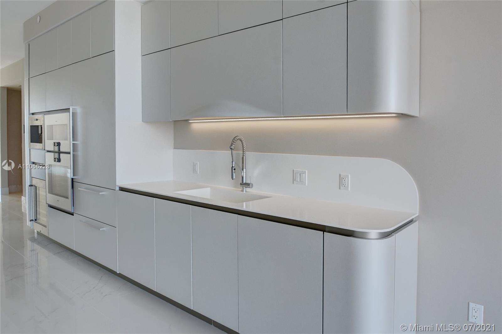 JADE SIGNATURE CONDO - Residential