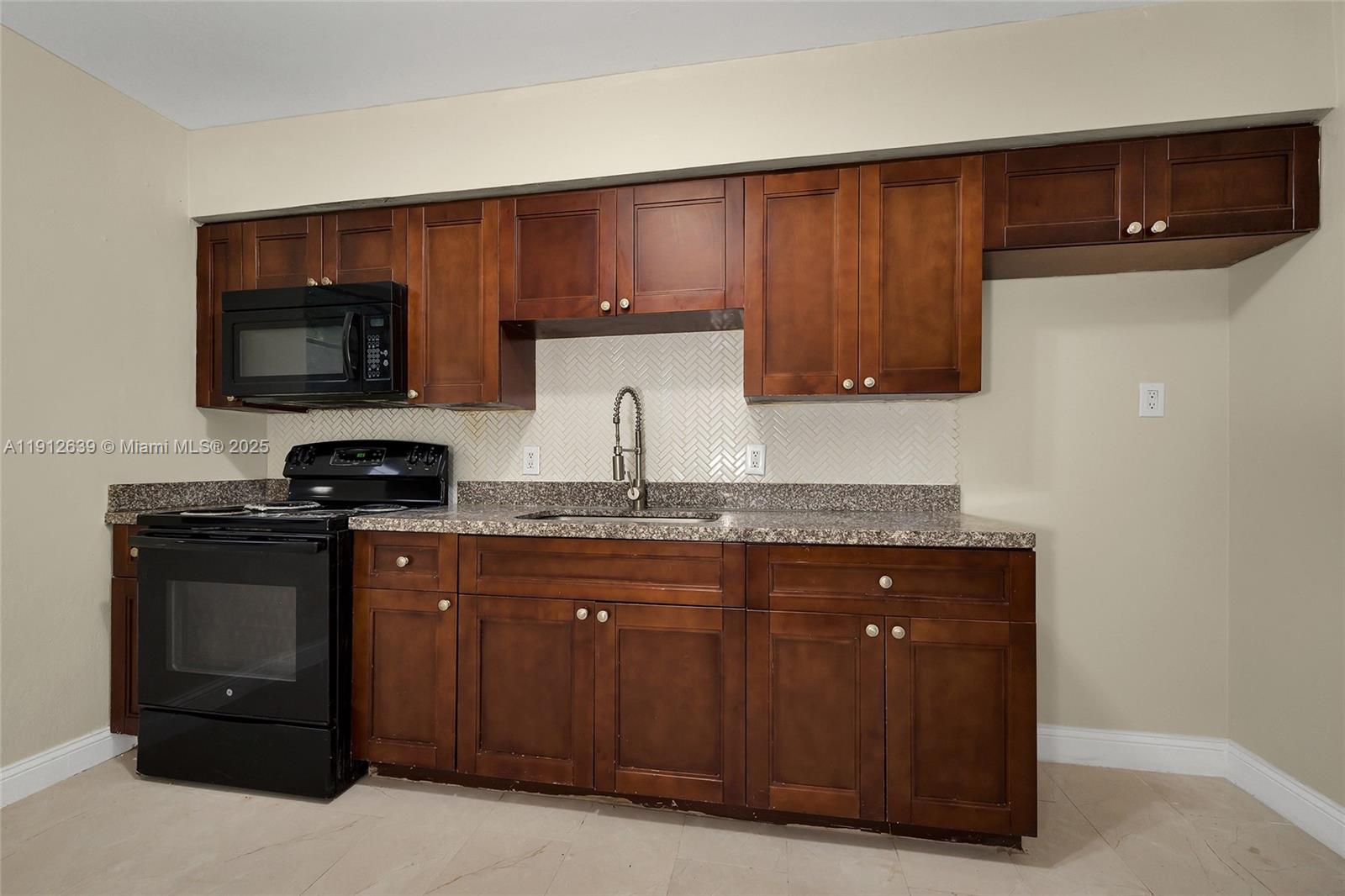 THE TROPICS AMD - Residential Lease