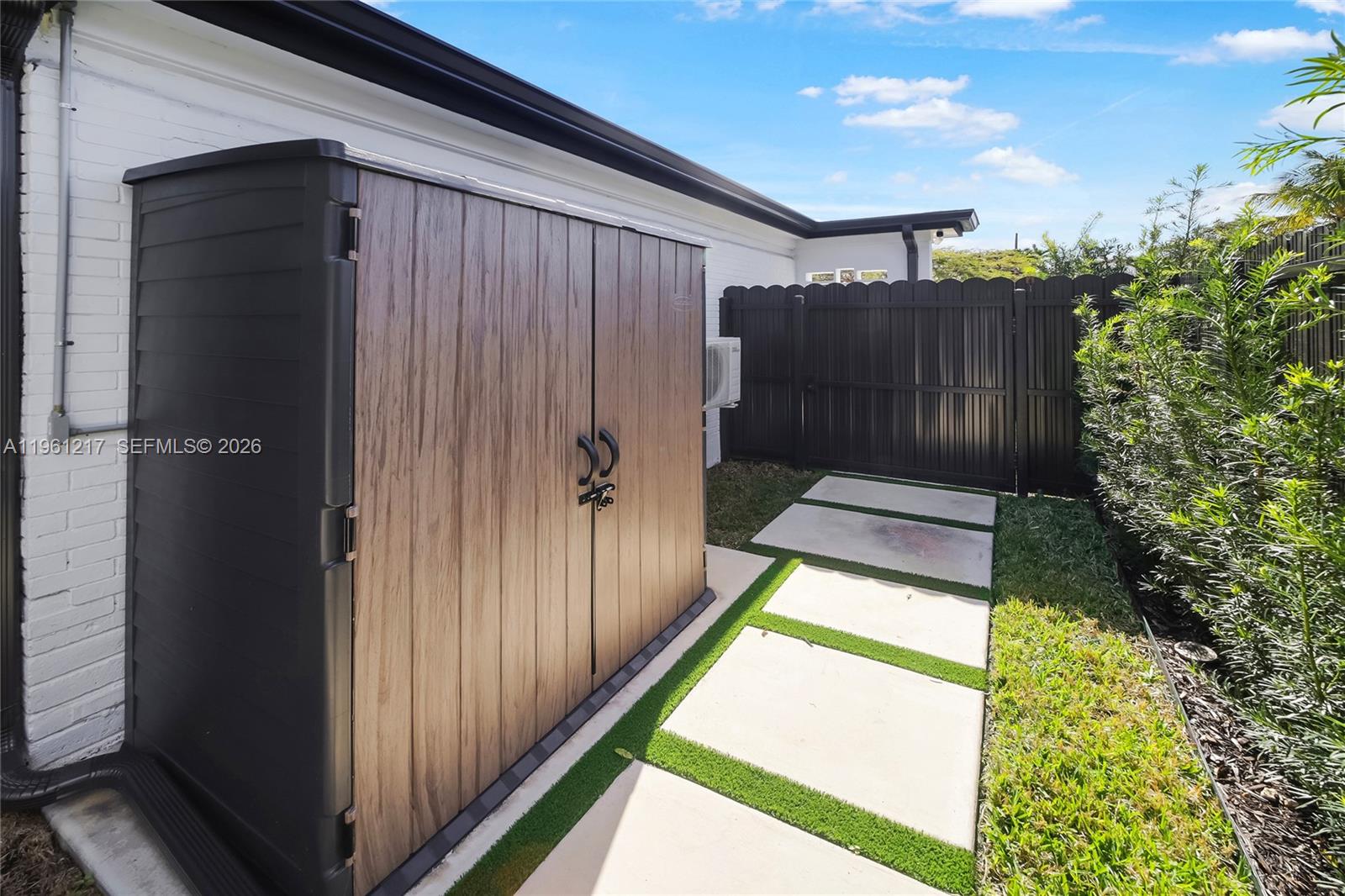 BREEZESWEPT ESTATES - Residential