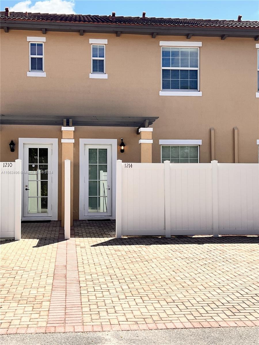 MEADOW PINES - Residential Lease