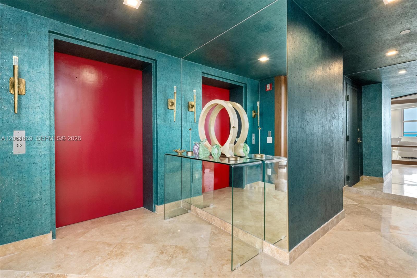 PALMS TOWER ONE CONDO - Residential