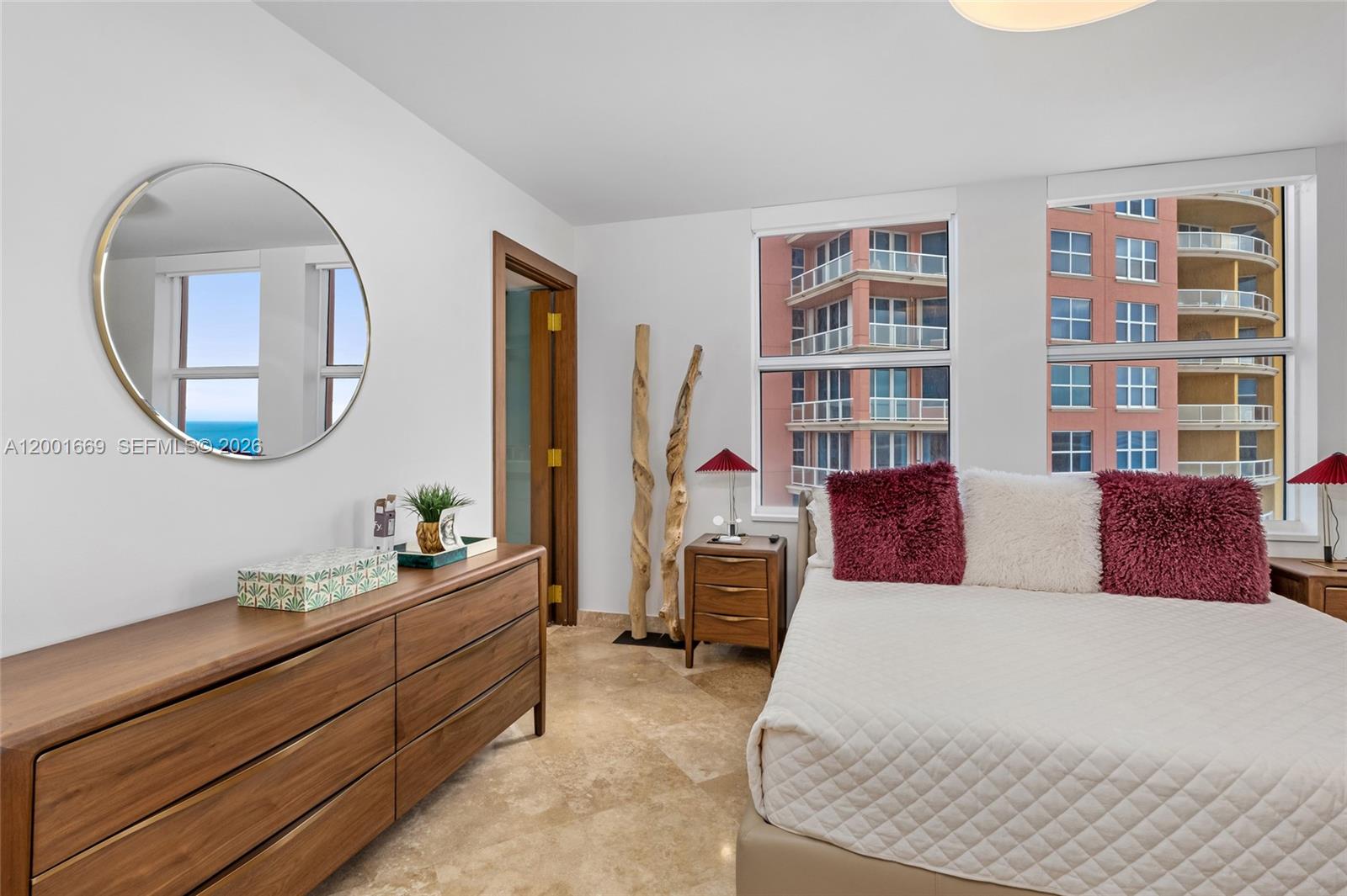 PALMS TOWER ONE CONDO - Residential