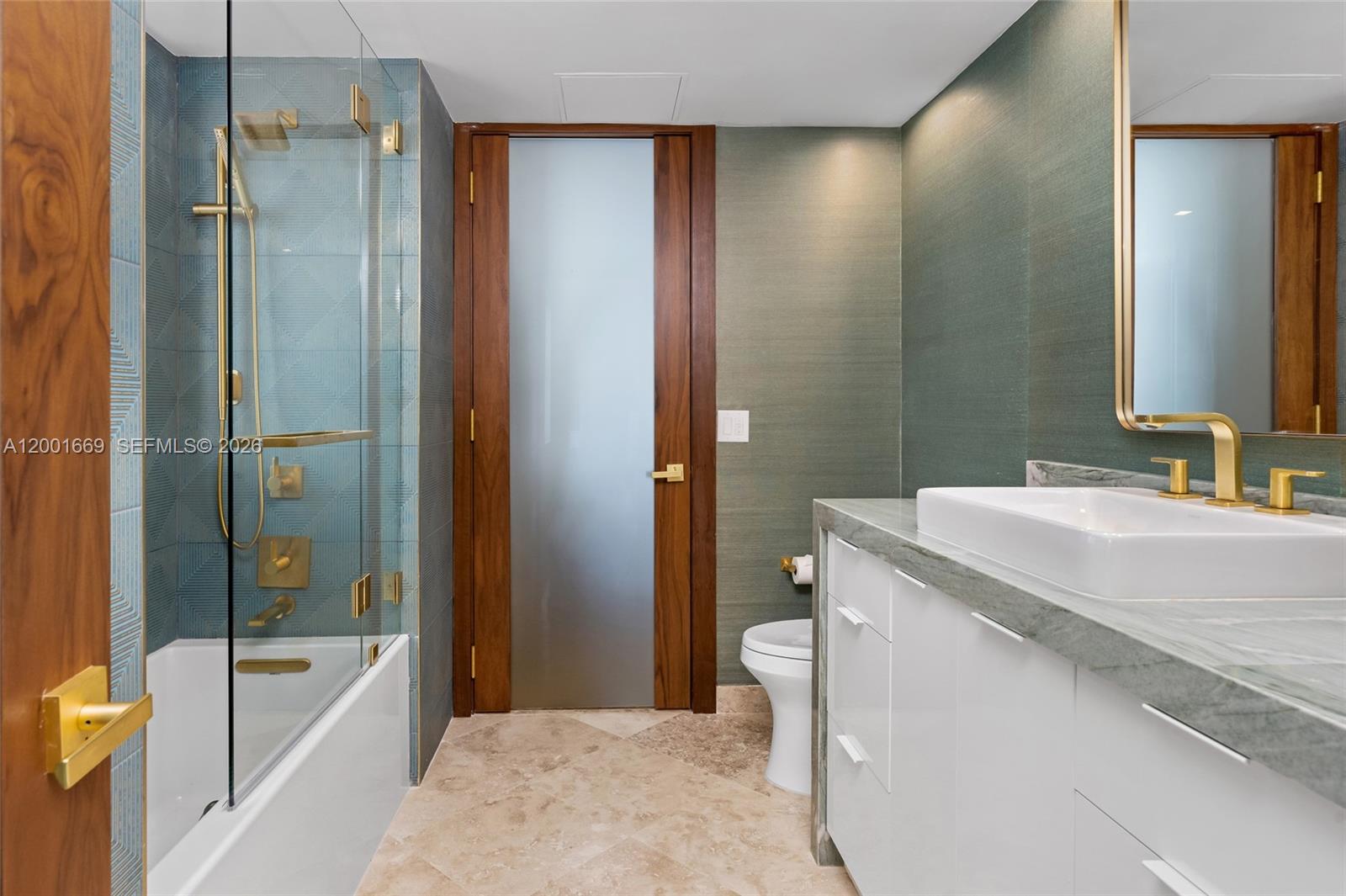 PALMS TOWER ONE CONDO - Residential