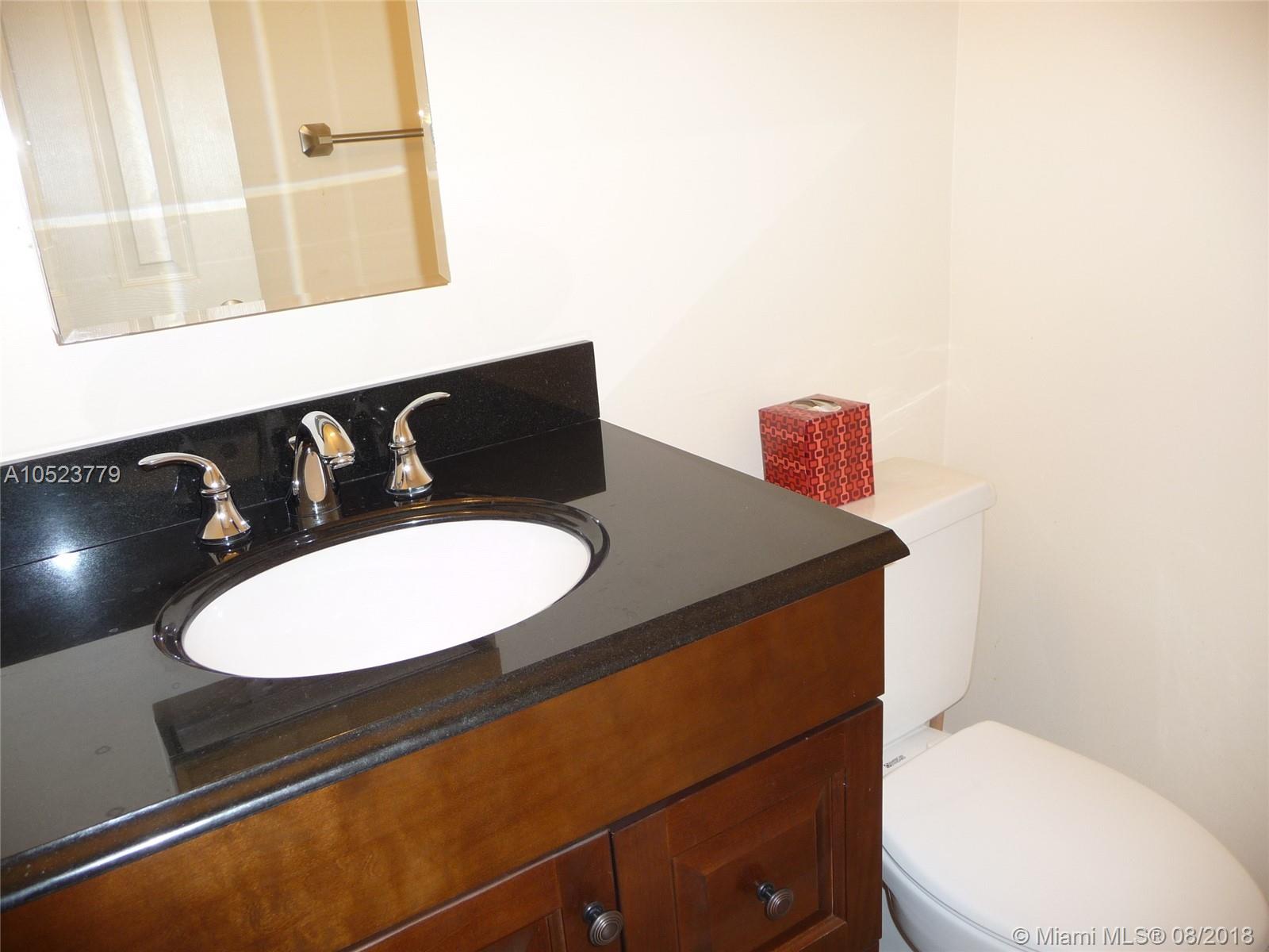 KEY BISCAYNE - Residential