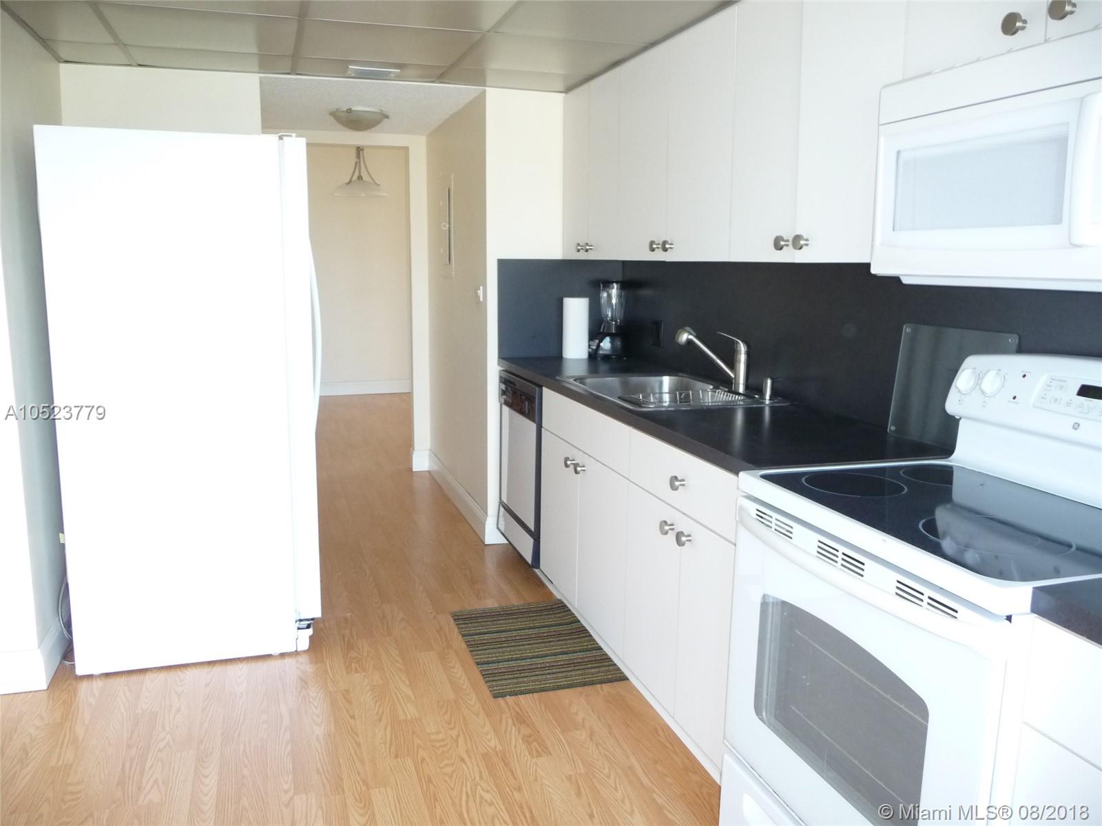 KEY BISCAYNE - Residential