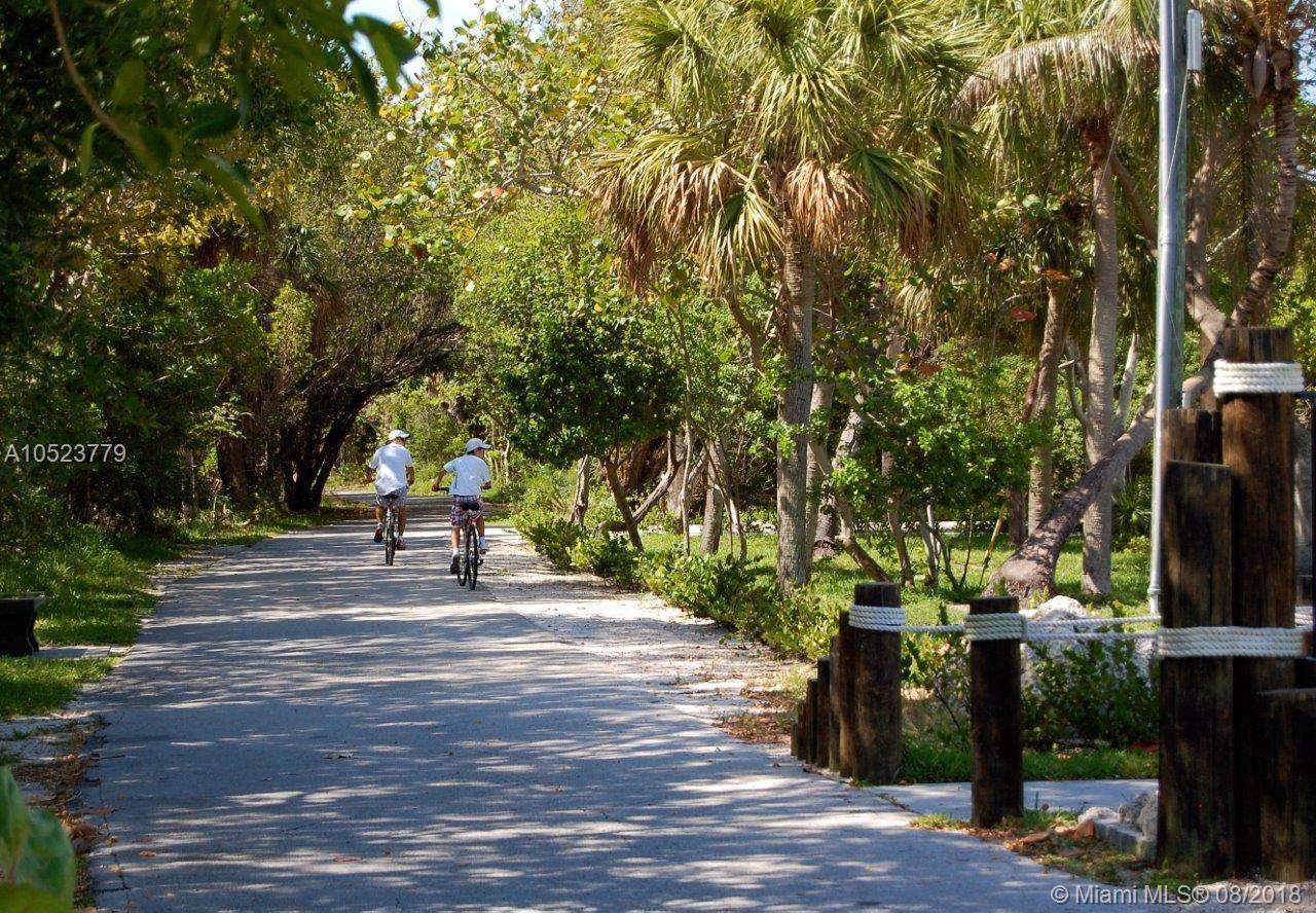 KEY BISCAYNE - Residential